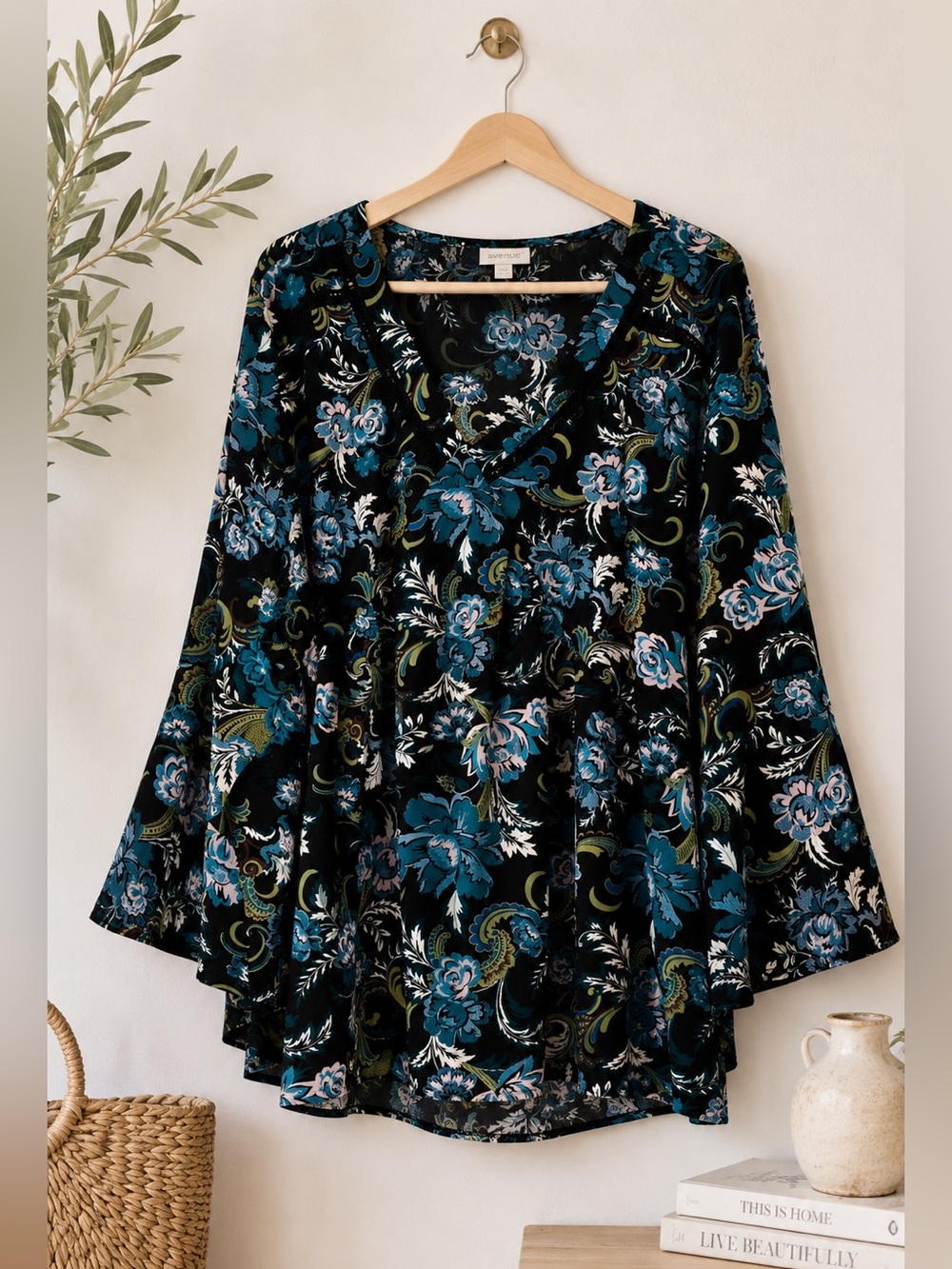 Avenue 30/32 Floral Bell Sleeve Peasent Top Bohemian Chic Blouse
